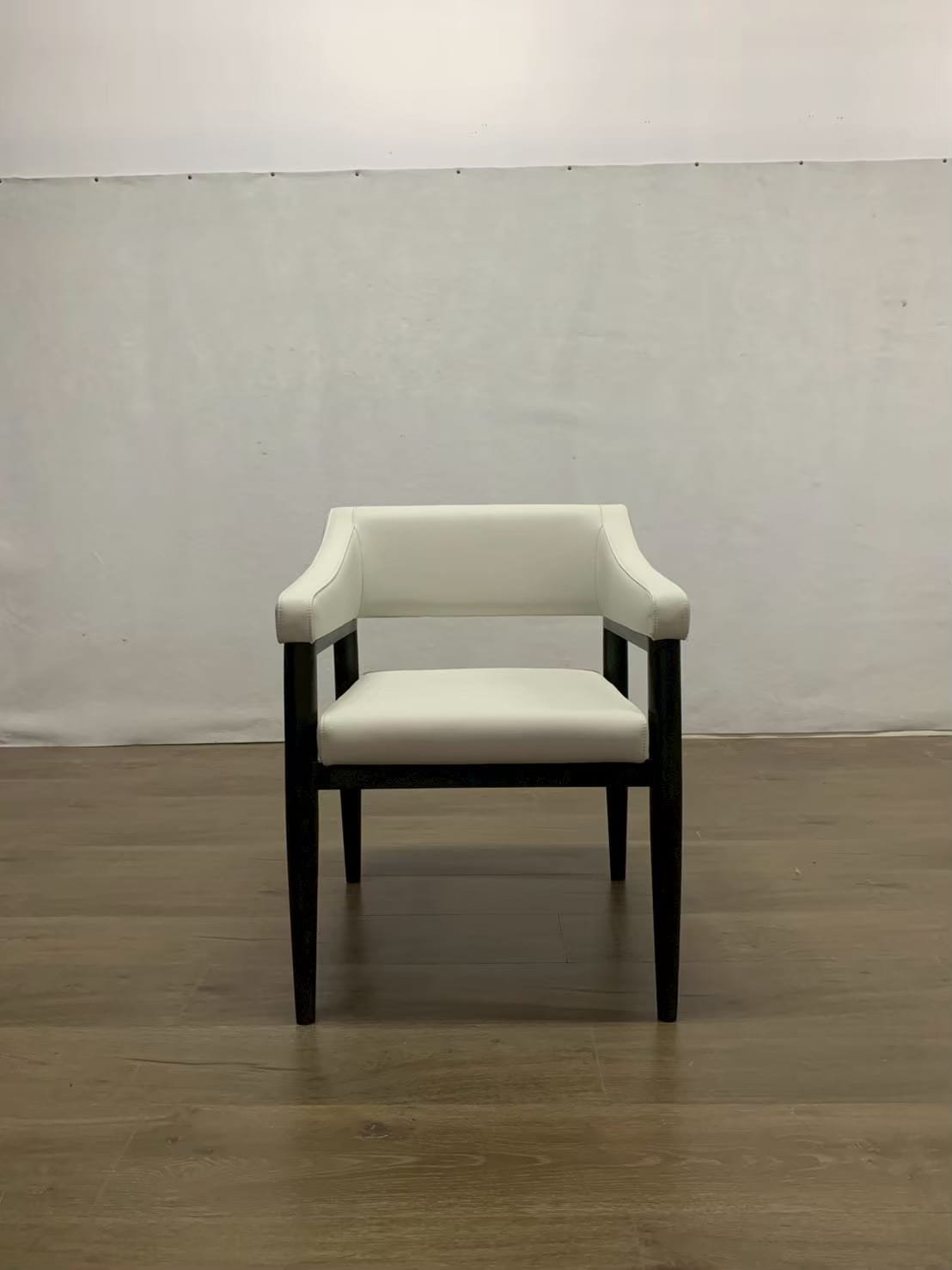 Frame Dining
